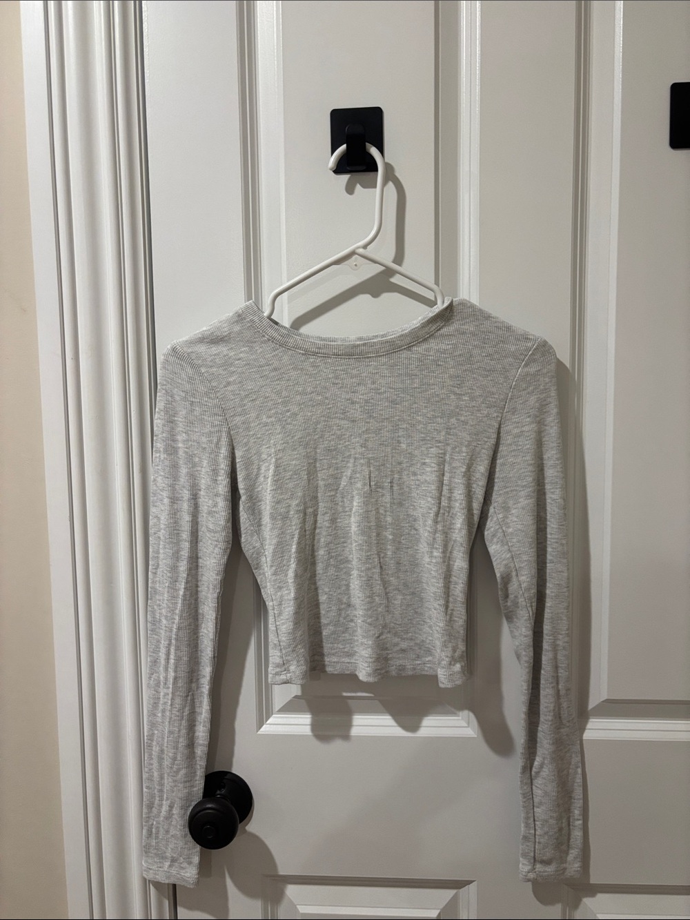 Garage Heather Gray Long Sleeve Cropped Tee